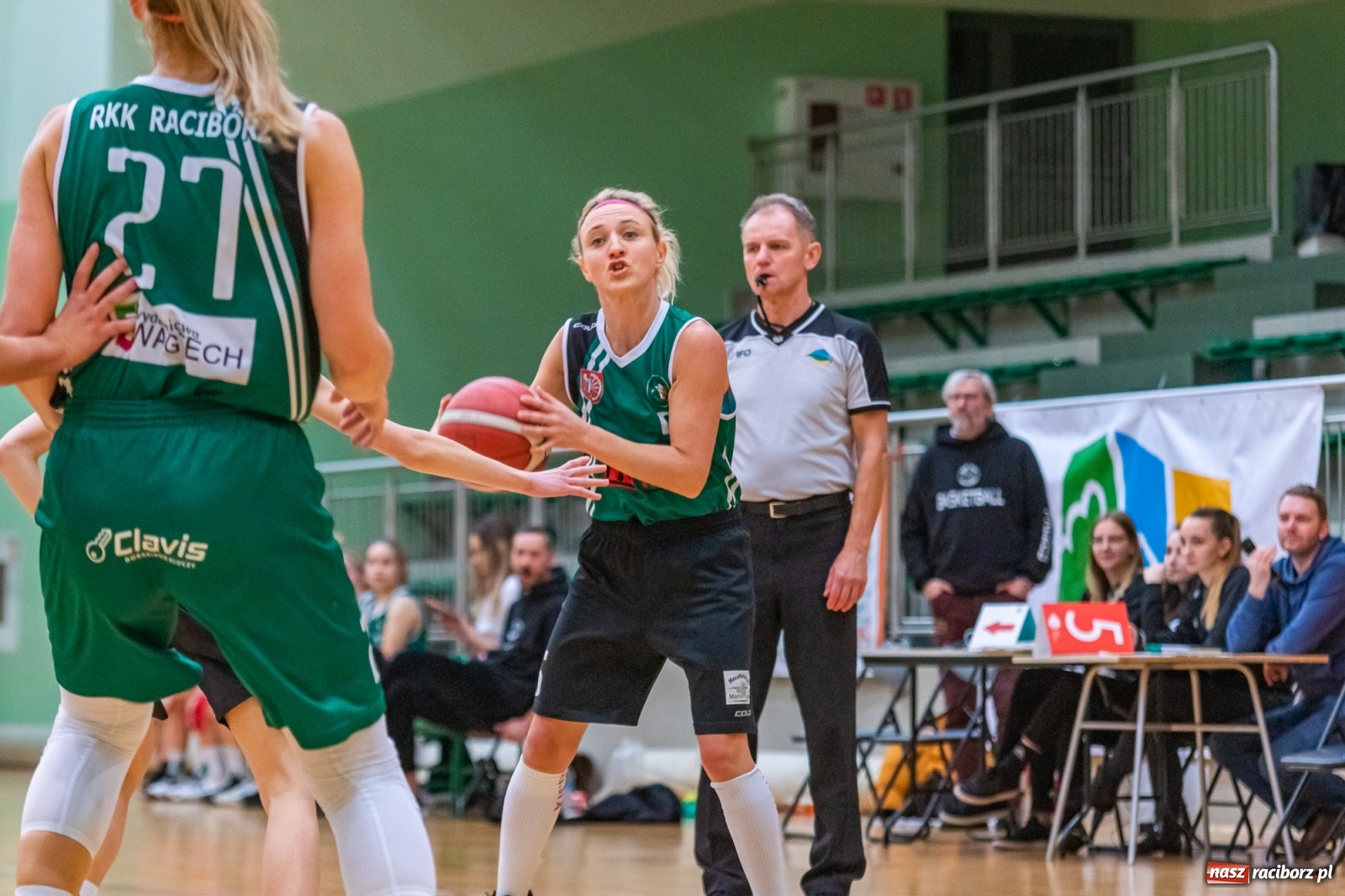 Zdjęcie w galerii na portalu naszraciborz.pl: RKK AZS Racibórz zdemolował Kamienicę Polską [FOTO] wiadomości z regionu