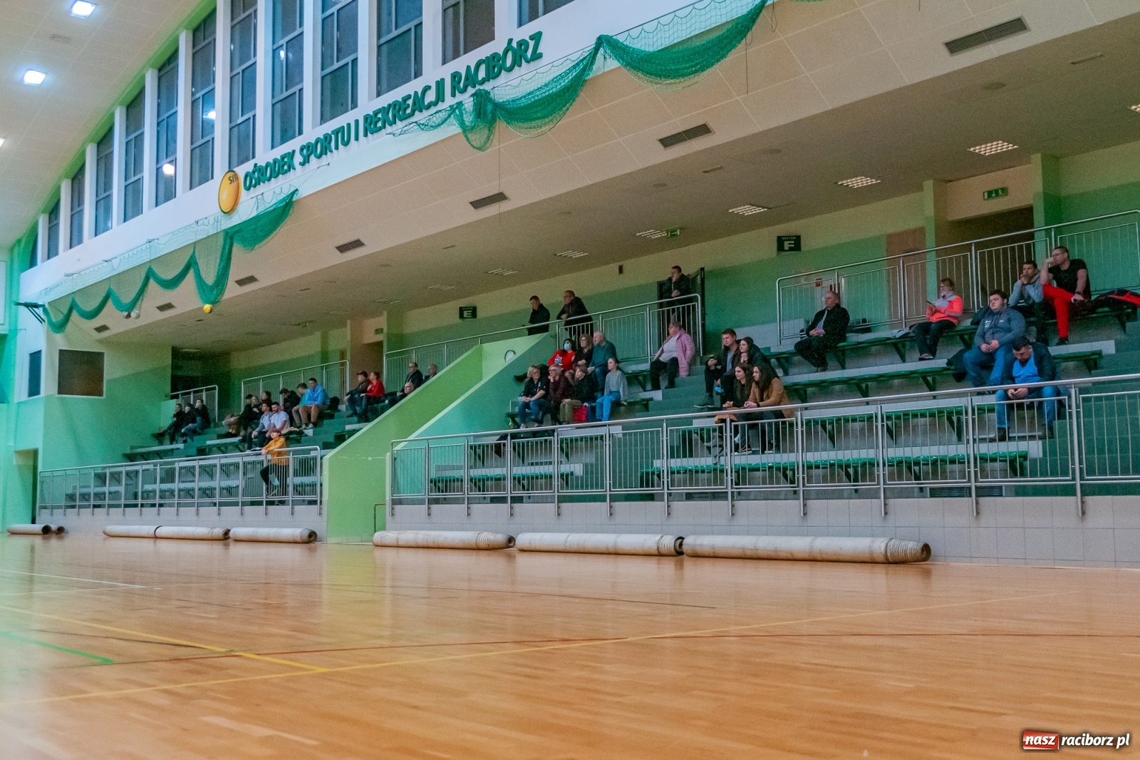 Zdjęcie w galerii na portalu naszraciborz.pl: RKK AZS Racibórz zdemolował Kamienicę Polską [FOTO] wiadomości z regionu