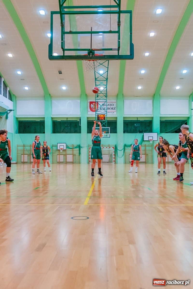Zdjęcie w galerii na portalu naszraciborz.pl: RKK AZS Racibórz zdemolował Kamienicę Polską [FOTO] wiadomości z regionu