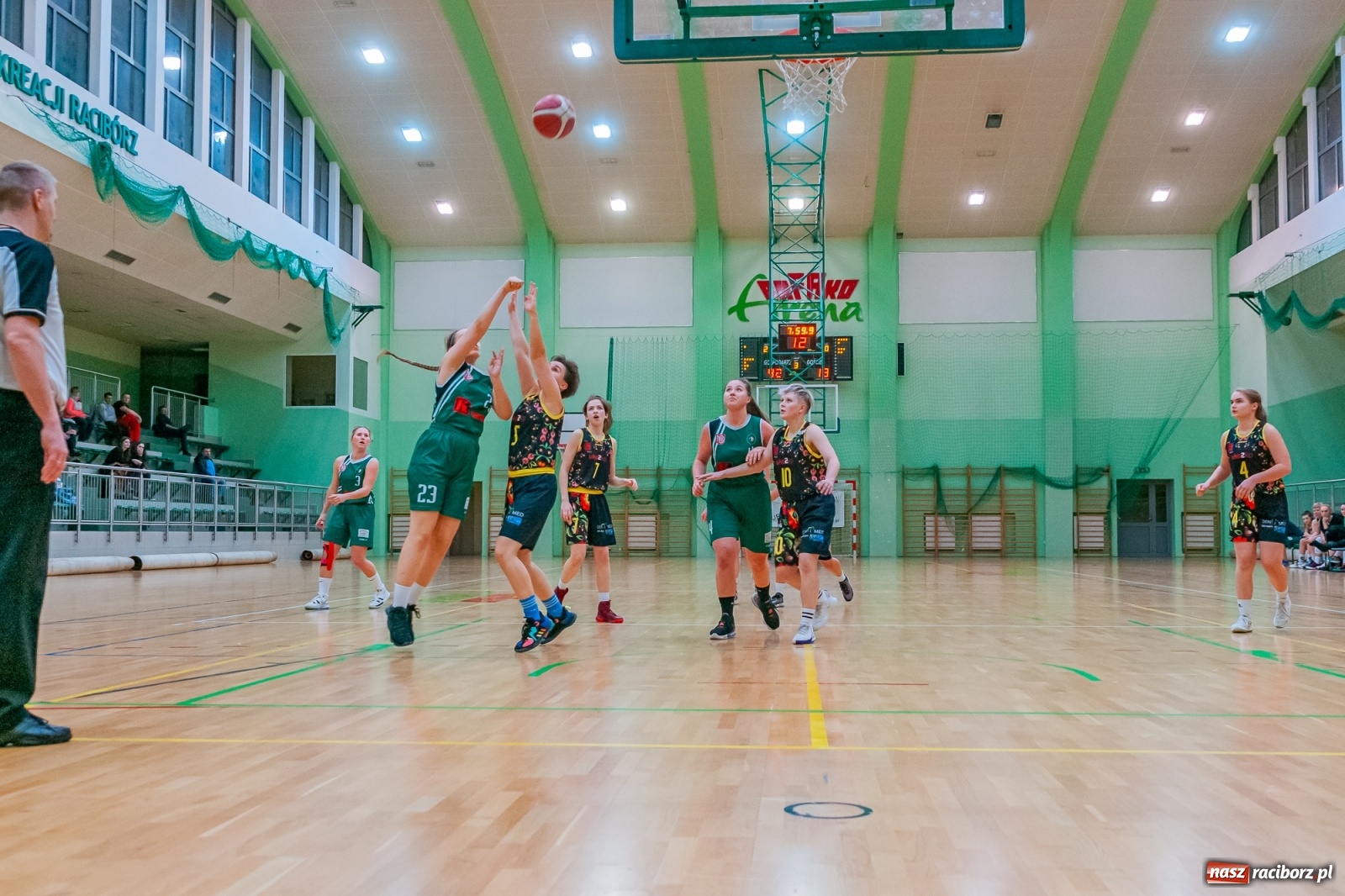 Zdjęcie w galerii na portalu naszraciborz.pl: RKK AZS Racibórz zdemolował Kamienicę Polską [FOTO] wiadomości z regionu