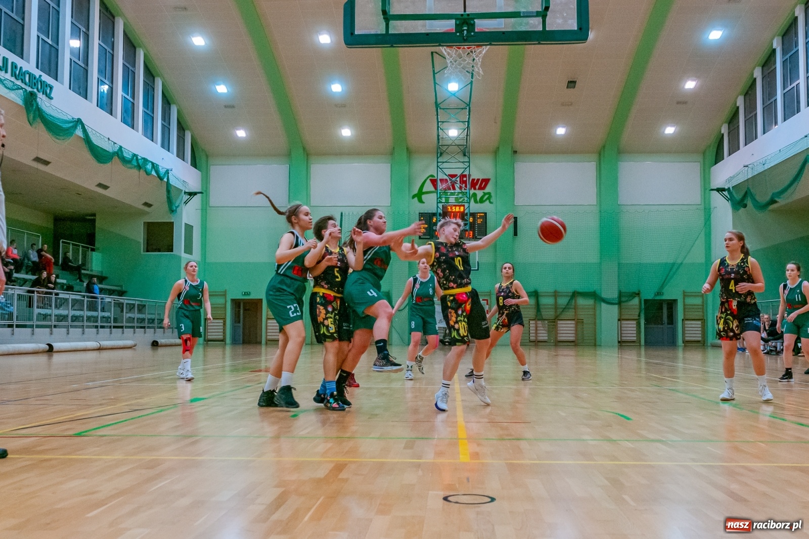 Zdjęcie w galerii na portalu naszraciborz.pl: RKK AZS Racibórz zdemolował Kamienicę Polską [FOTO] wiadomości z regionu
