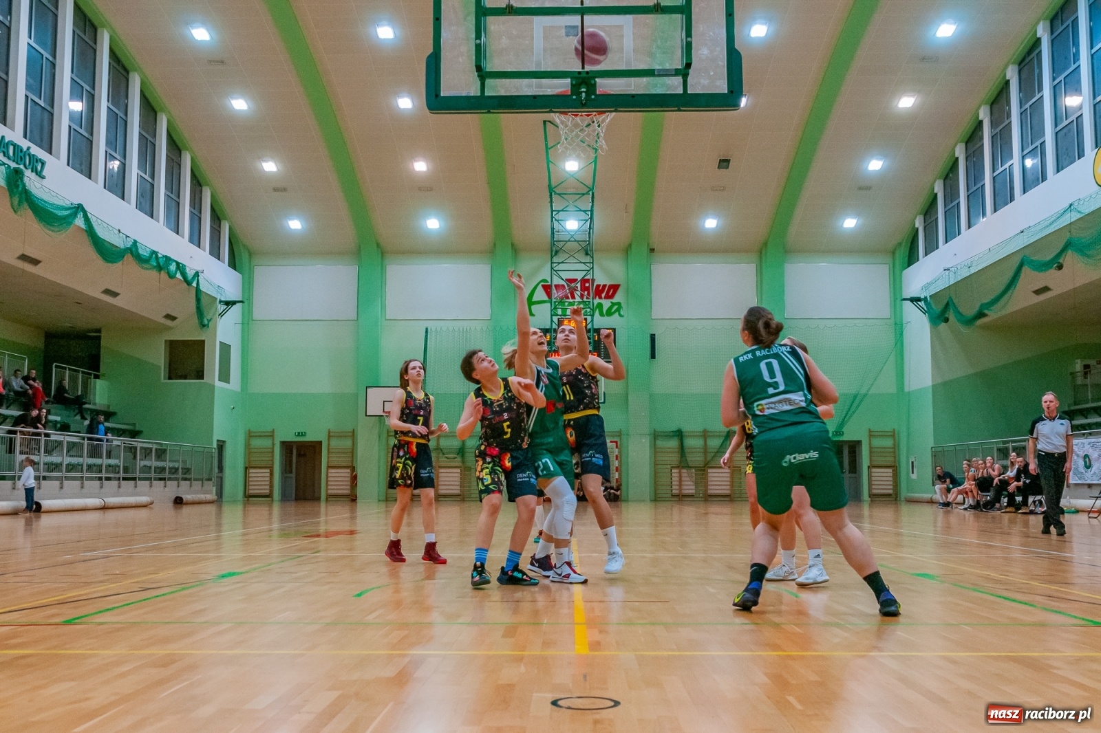 Zdjęcie w galerii na portalu naszraciborz.pl: RKK AZS Racibórz zdemolował Kamienicę Polską [FOTO] wiadomości z regionu