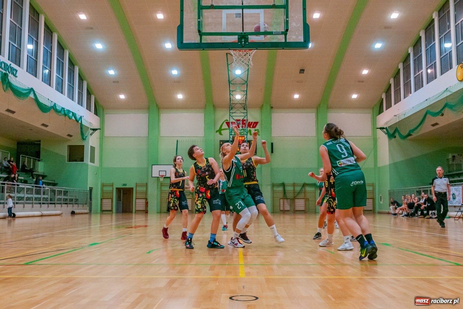 Zdjęcie w galerii na portalu naszraciborz.pl: RKK AZS Racibórz zdemolował Kamienicę Polską [FOTO] wiadomości z regionu