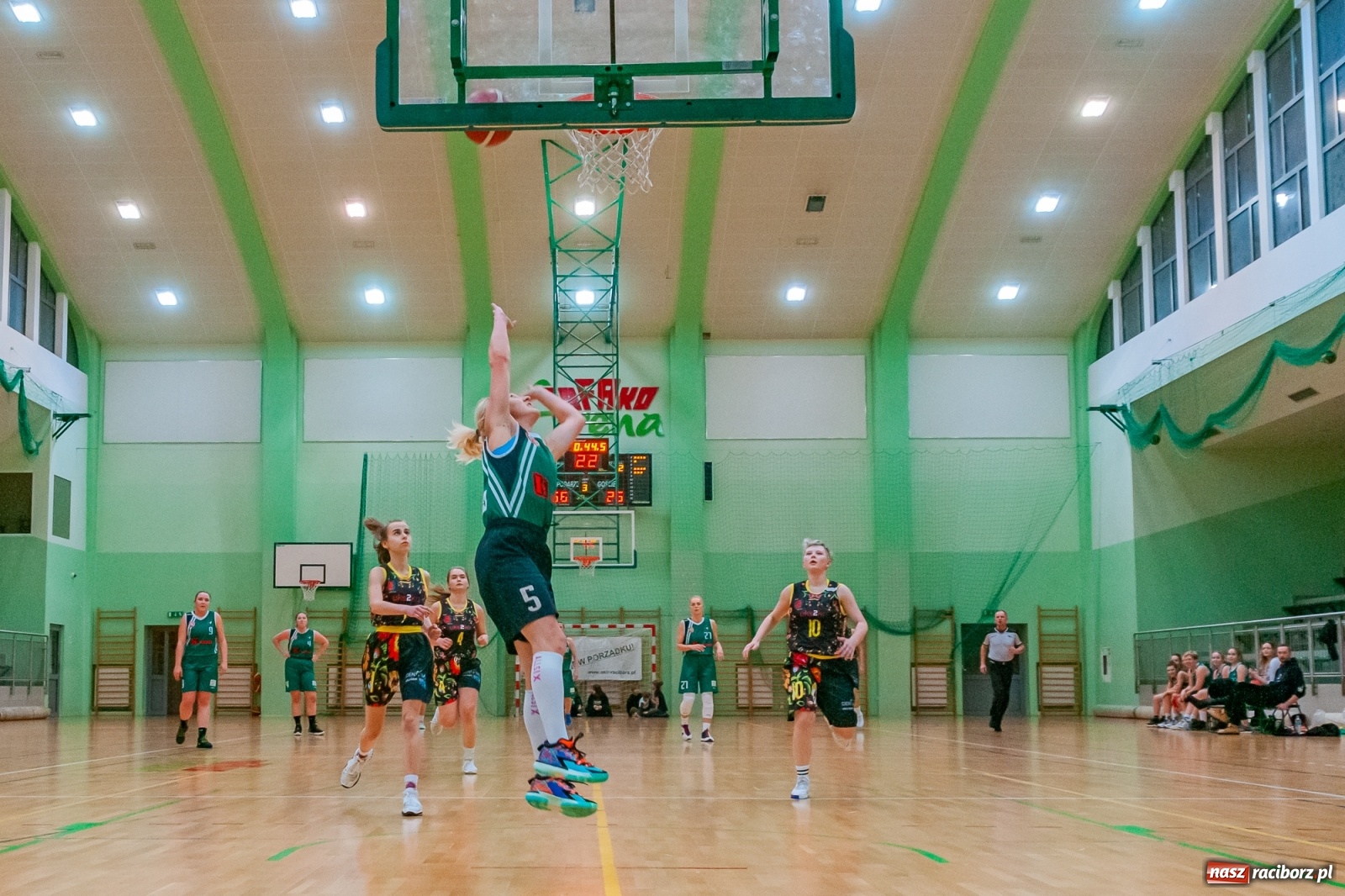 Zdjęcie w galerii na portalu naszraciborz.pl: RKK AZS Racibórz zdemolował Kamienicę Polską [FOTO] wiadomości z regionu