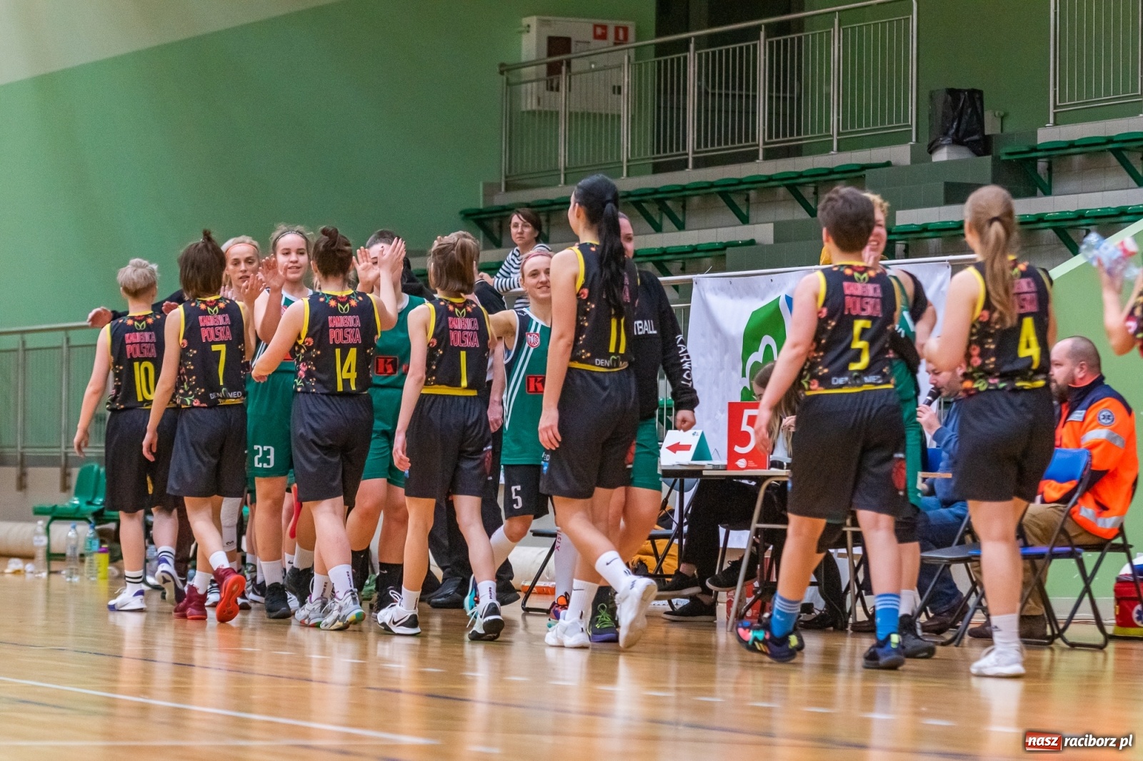 Zdjęcie w galerii na portalu naszraciborz.pl: RKK AZS Racibórz zdemolował Kamienicę Polską [FOTO] wiadomości z regionu