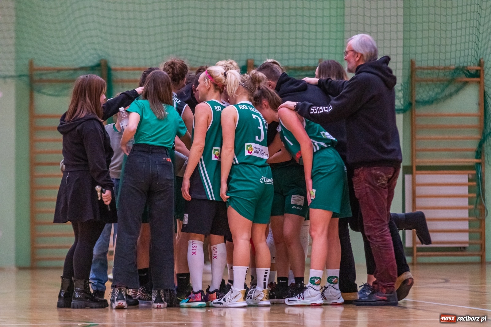 Zdjęcie w galerii na portalu naszraciborz.pl: RKK AZS Racibórz zdemolował Kamienicę Polską [FOTO] wiadomości z regionu