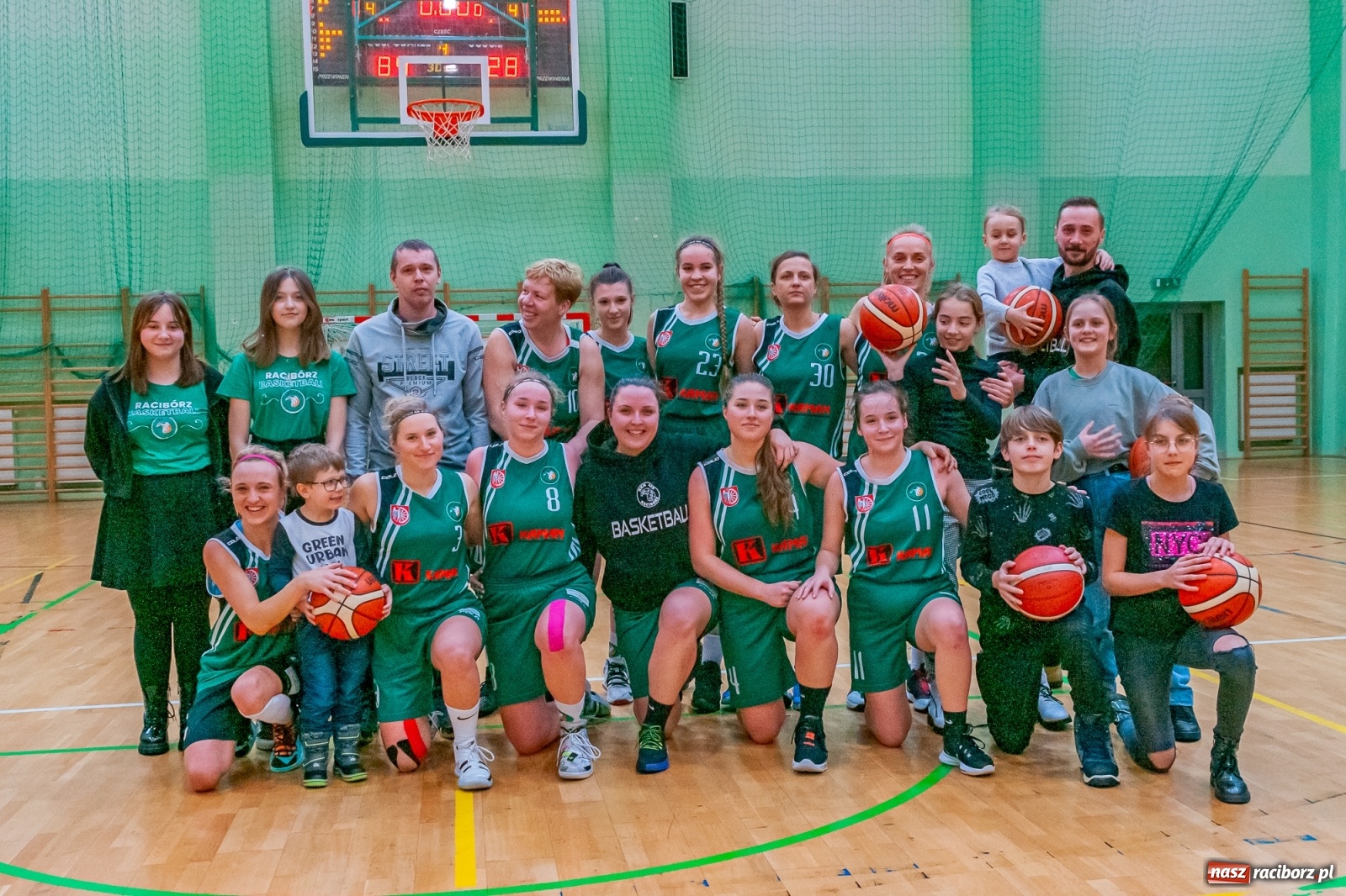 Zdjęcie w galerii na portalu naszraciborz.pl: RKK AZS Racibórz zdemolował Kamienicę Polską [FOTO] wiadomości z regionu