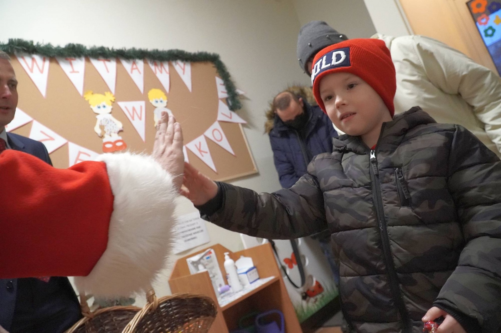 Zdjęcie w galerii na portalu naszraciborz.pl: Prezydent razem z Św. Mikołajem przywitali przedszkolaków [FOTO i WIDEO] wiadomości z regionu
