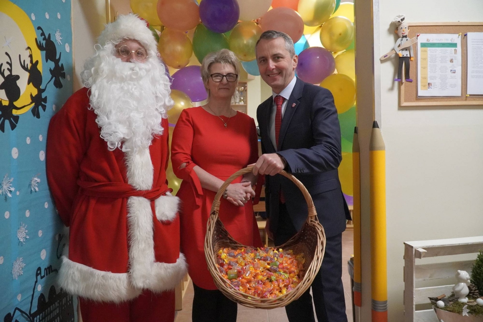 Zdjęcie w galerii na portalu naszraciborz.pl: Prezydent razem z Św. Mikołajem przywitali przedszkolaków [FOTO i WIDEO] wiadomości z regionu