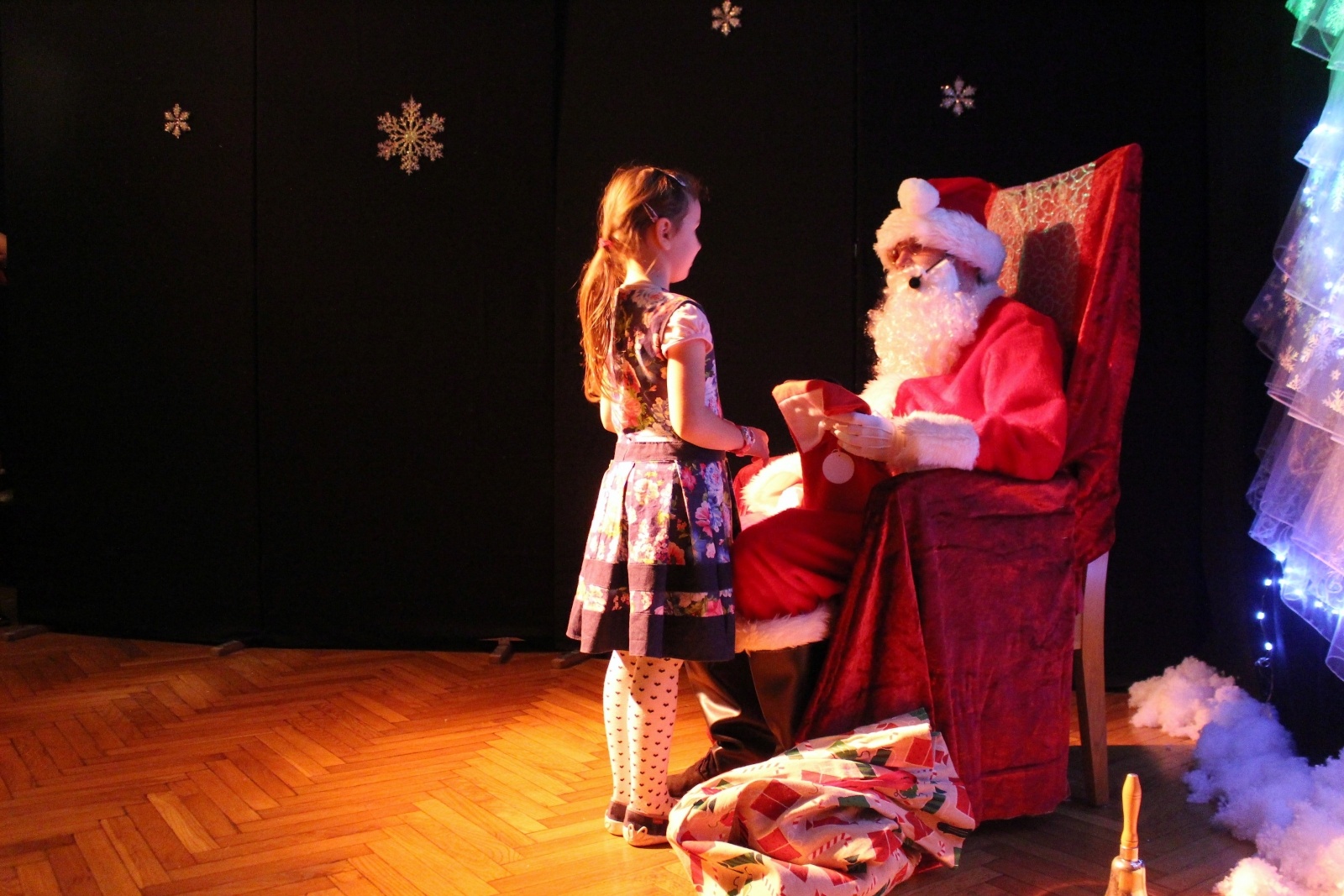 Zdjęcie w galerii na portalu naszraciborz.pl: Święty Mikołaj odwiedził GCK w Nędzy [FOTO] wiadomości z regionu