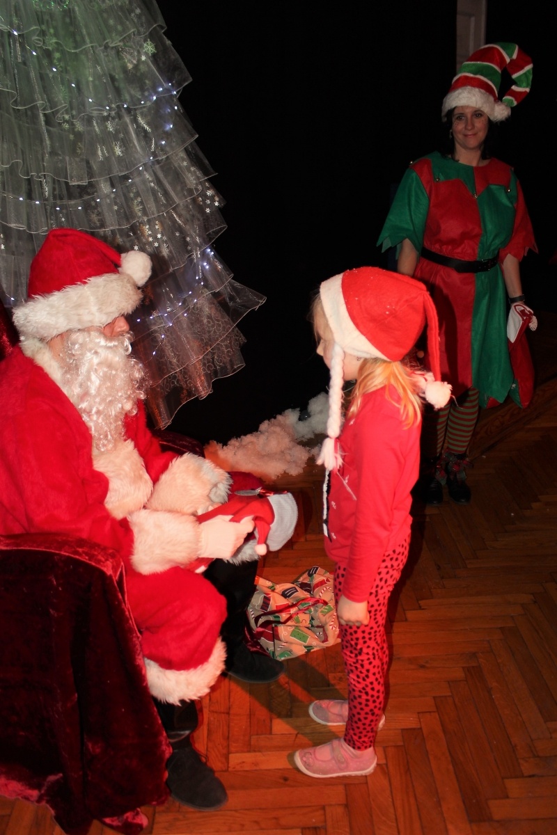 Zdjęcie w galerii na portalu naszraciborz.pl: Święty Mikołaj odwiedził GCK w Nędzy [FOTO] wiadomości z regionu