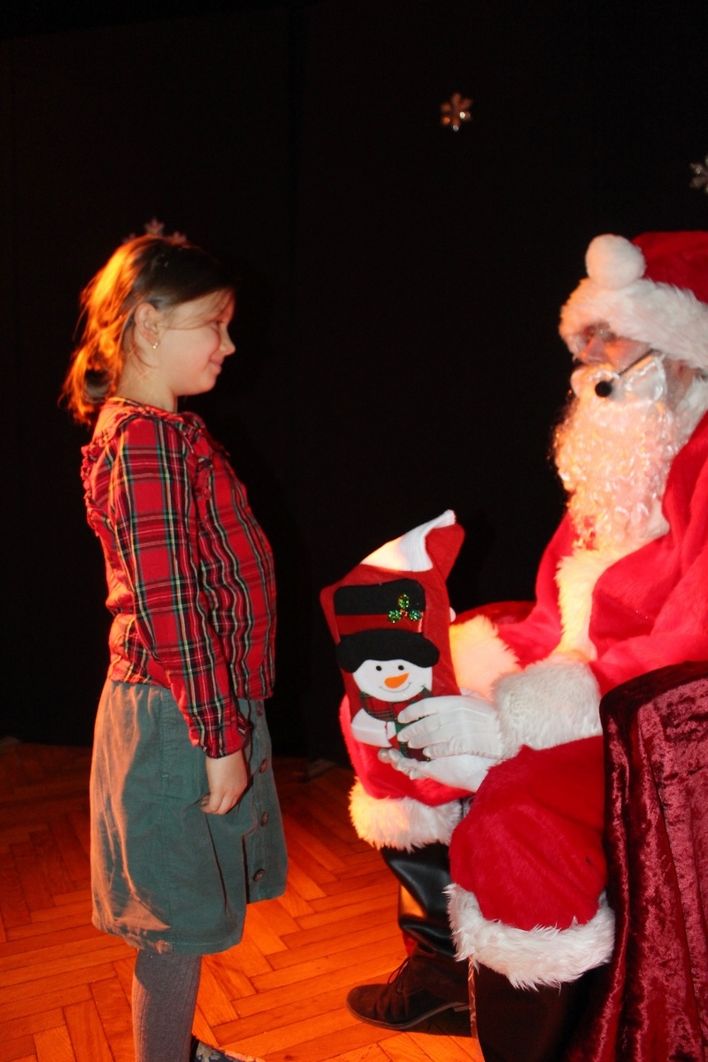 Zdjęcie w galerii na portalu naszraciborz.pl: Święty Mikołaj odwiedził GCK w Nędzy [FOTO] wiadomości z regionu