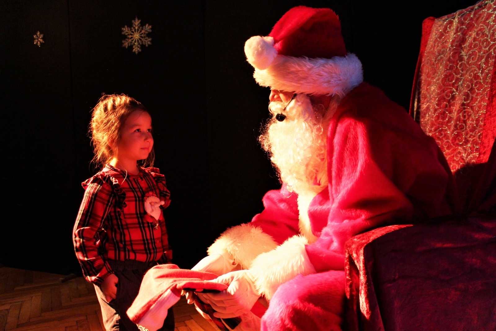 Zdjęcie w galerii na portalu naszraciborz.pl: Święty Mikołaj odwiedził GCK w Nędzy [FOTO] wiadomości z regionu