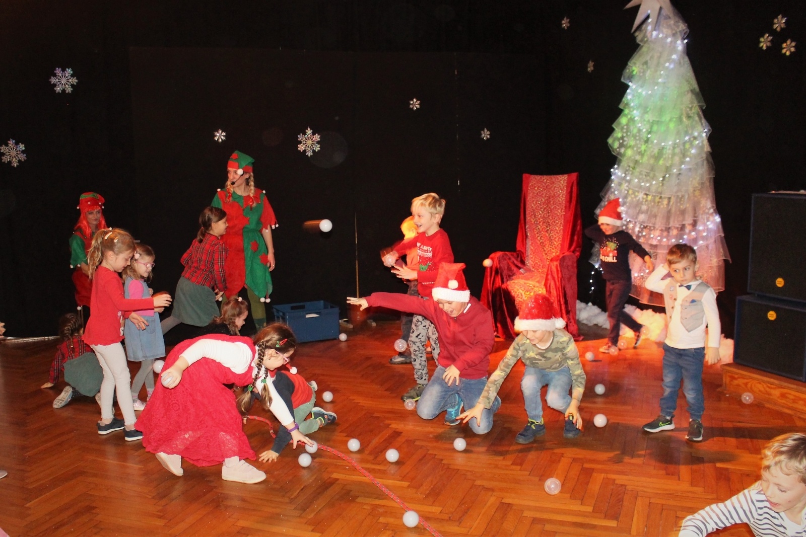 Zdjęcie w galerii na portalu naszraciborz.pl: Święty Mikołaj odwiedził GCK w Nędzy [FOTO] wiadomości z regionu