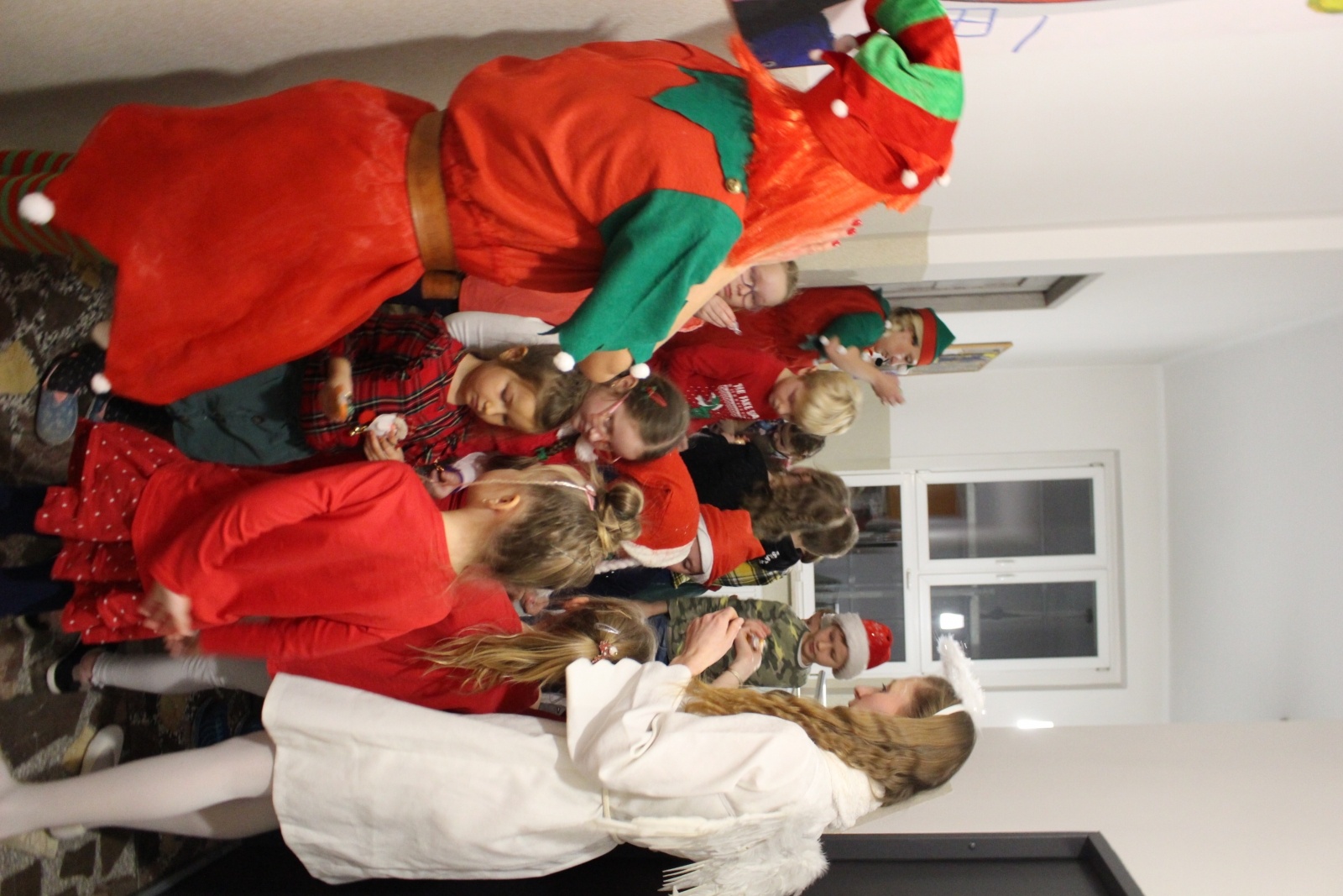 Zdjęcie w galerii na portalu naszraciborz.pl: Święty Mikołaj odwiedził GCK w Nędzy [FOTO] wiadomości z regionu