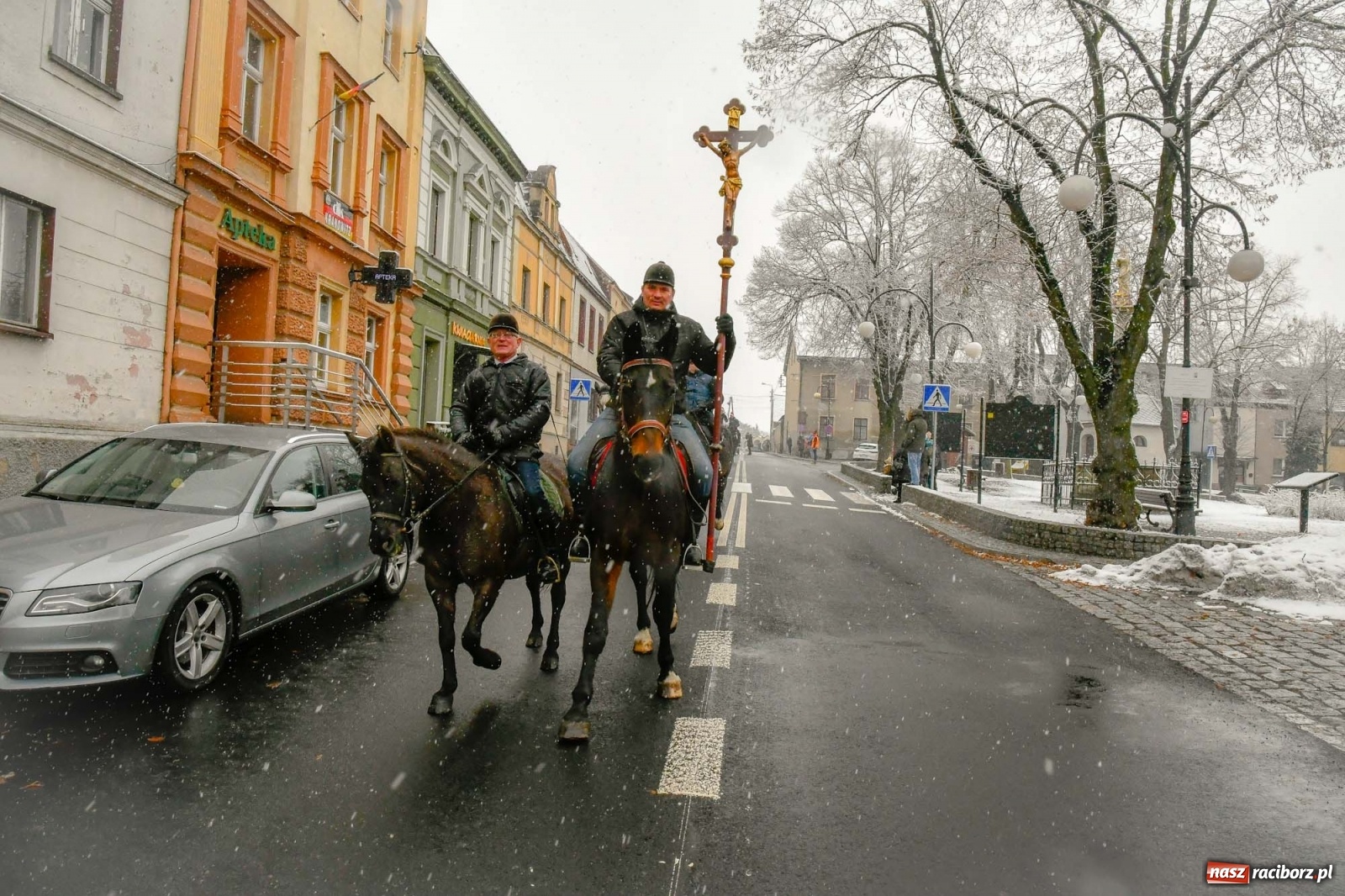 Zdjęcie w galerii na portalu naszraciborz.pl: W Krzanowicach odbyła się doroczna procesja na św. Mikołaja wiadomości z regionu
