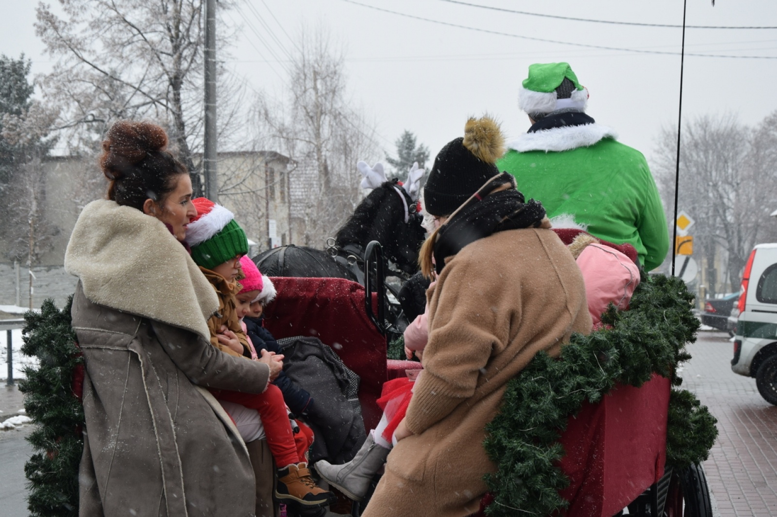 Zdjęcie w galerii na portalu naszraciborz.pl: Ho, ho, ho. A któż to zawitał do Bieńkowic wiadomości z regionu