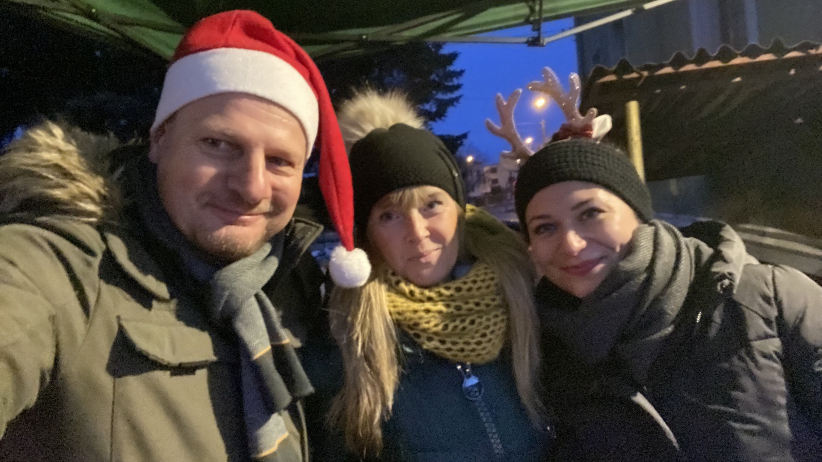 Zdjęcie w galerii na portalu naszraciborz.pl: W Borucinie rozbłysła choinka. Wkrótce zajaśnieje w Krzanowicach wiadomości z regionu