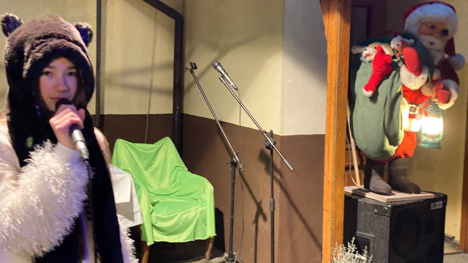 Zdjęcie w galerii na portalu naszraciborz.pl: W Borucinie rozbłysła choinka. Wkrótce zajaśnieje w Krzanowicach wiadomości z regionu