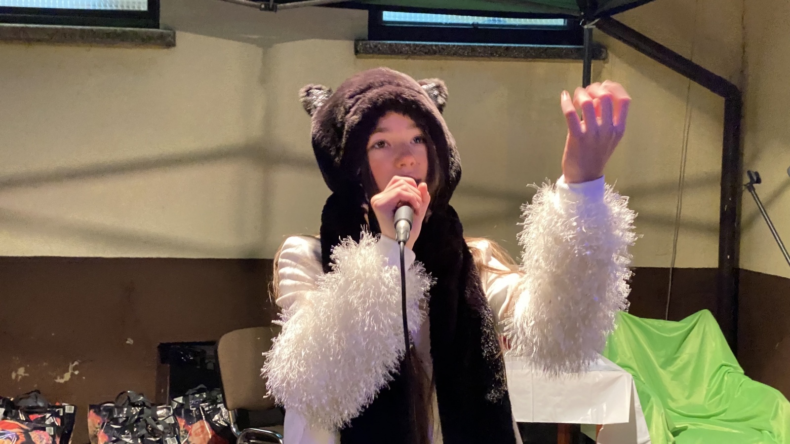 Zdjęcie w galerii na portalu naszraciborz.pl: W Borucinie rozbłysła choinka. Wkrótce zajaśnieje w Krzanowicach wiadomości z regionu