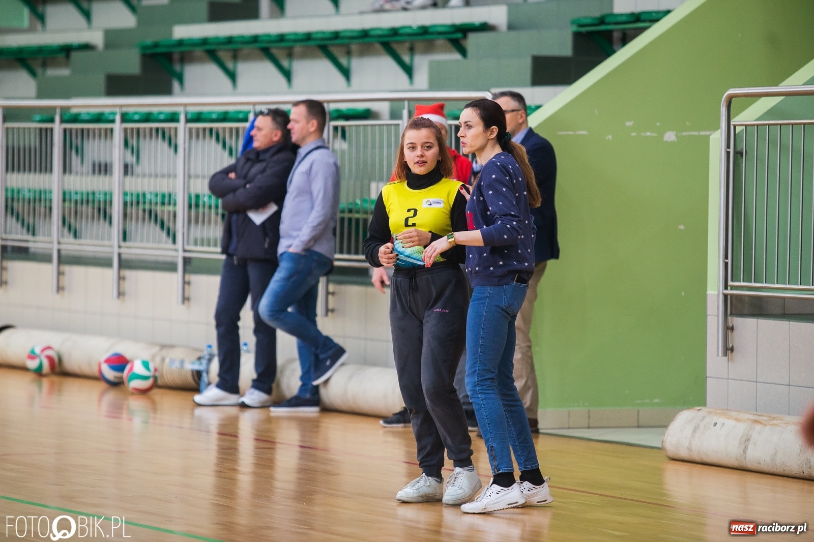 Zdjęcie w galerii na portalu naszraciborz.pl: Turniej Mikołajkowy w Piłce Siatkowej w Arenie Rafako [WYNIKI] wiadomości z regionu