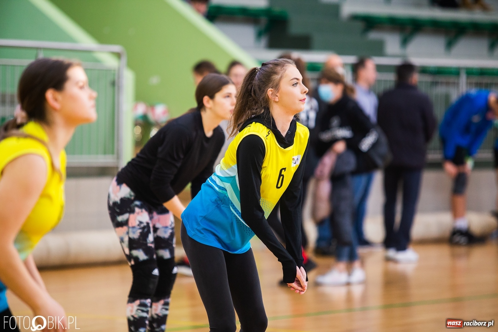 Zdjęcie w galerii na portalu naszraciborz.pl: Turniej Mikołajkowy w Piłce Siatkowej w Arenie Rafako [WYNIKI] wiadomości z regionu