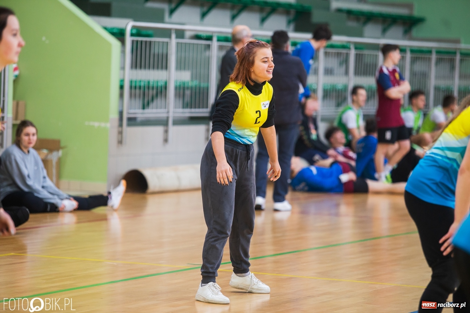 Zdjęcie w galerii na portalu naszraciborz.pl: Turniej Mikołajkowy w Piłce Siatkowej w Arenie Rafako [WYNIKI] wiadomości z regionu