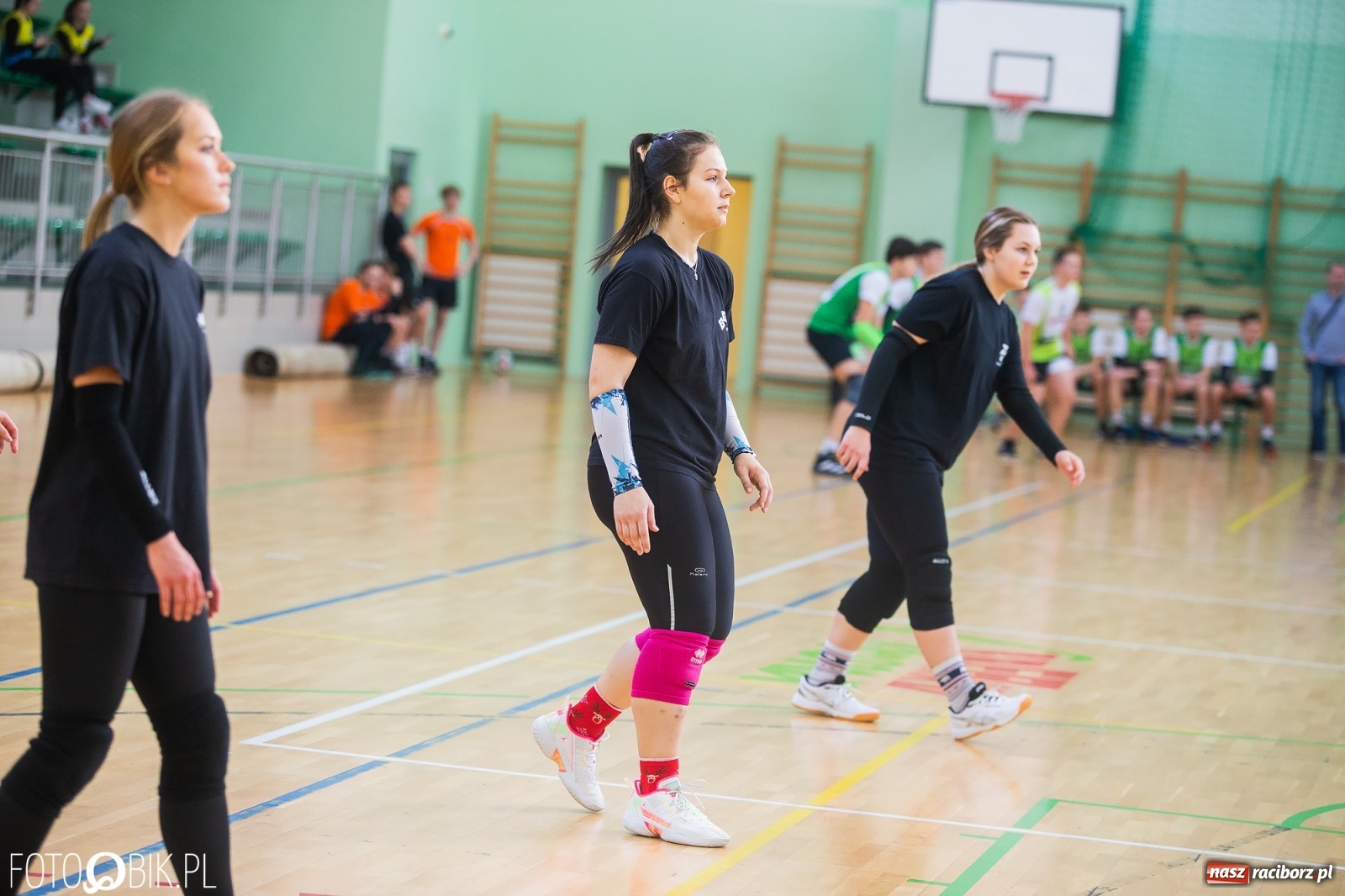 Zdjęcie w galerii na portalu naszraciborz.pl: Turniej Mikołajkowy w Piłce Siatkowej w Arenie Rafako [WYNIKI] wiadomości z regionu