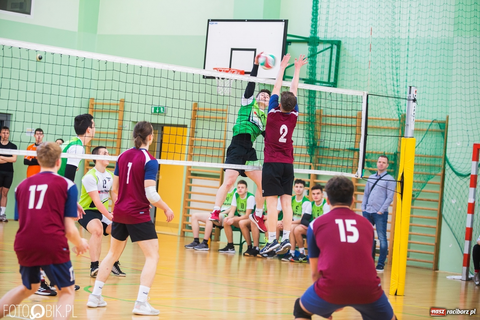 Zdjęcie w galerii na portalu naszraciborz.pl: Turniej Mikołajkowy w Piłce Siatkowej w Arenie Rafako [WYNIKI] wiadomości z regionu