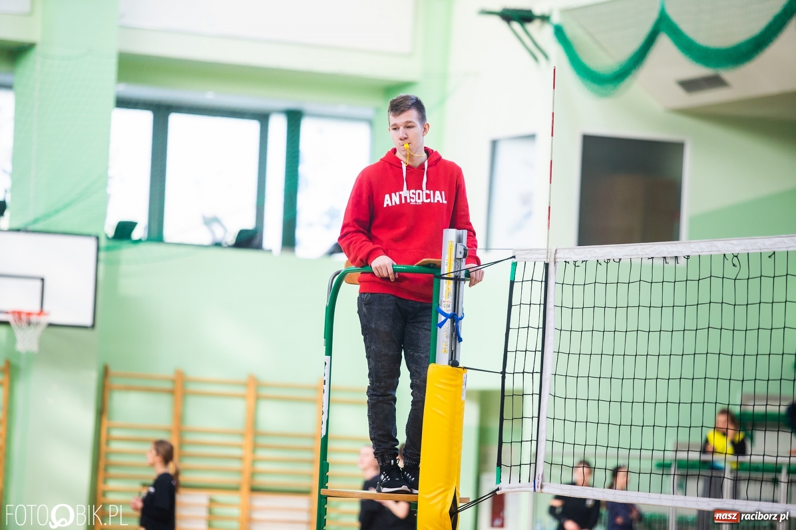 Zdjęcie w galerii na portalu naszraciborz.pl: Turniej Mikołajkowy w Piłce Siatkowej w Arenie Rafako [WYNIKI] wiadomości z regionu