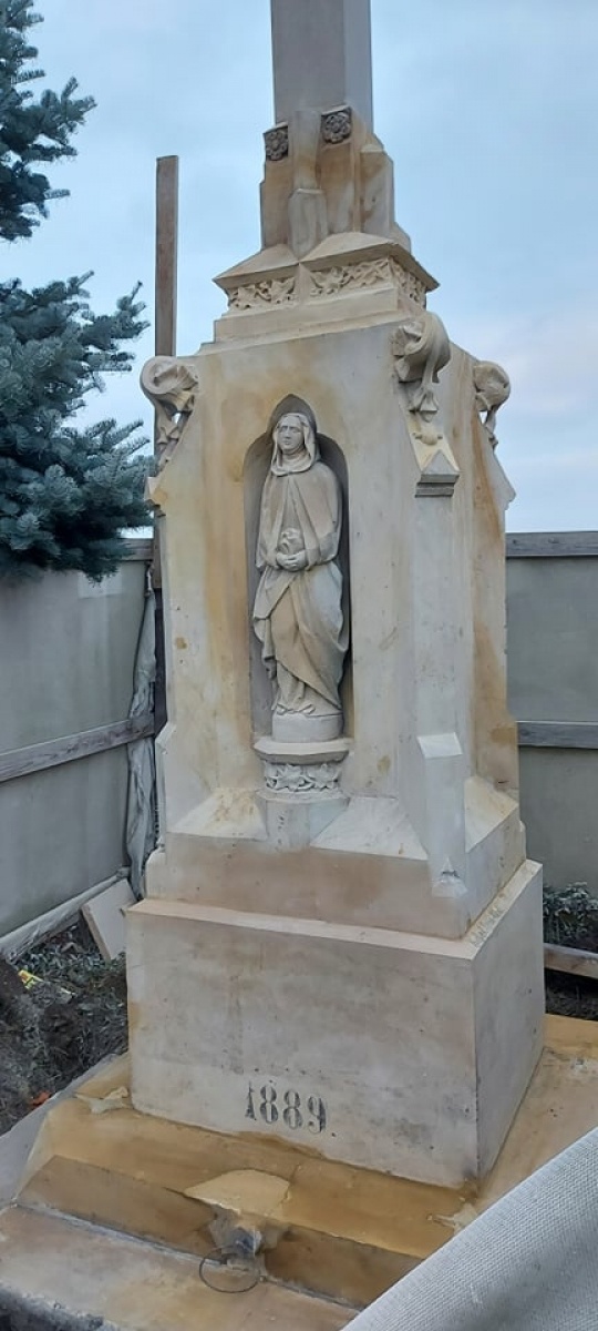 Zdjęcie w galerii na portalu naszraciborz.pl: Witacze RACIBÓRZ i krzyż odnowione wiadomości z regionu