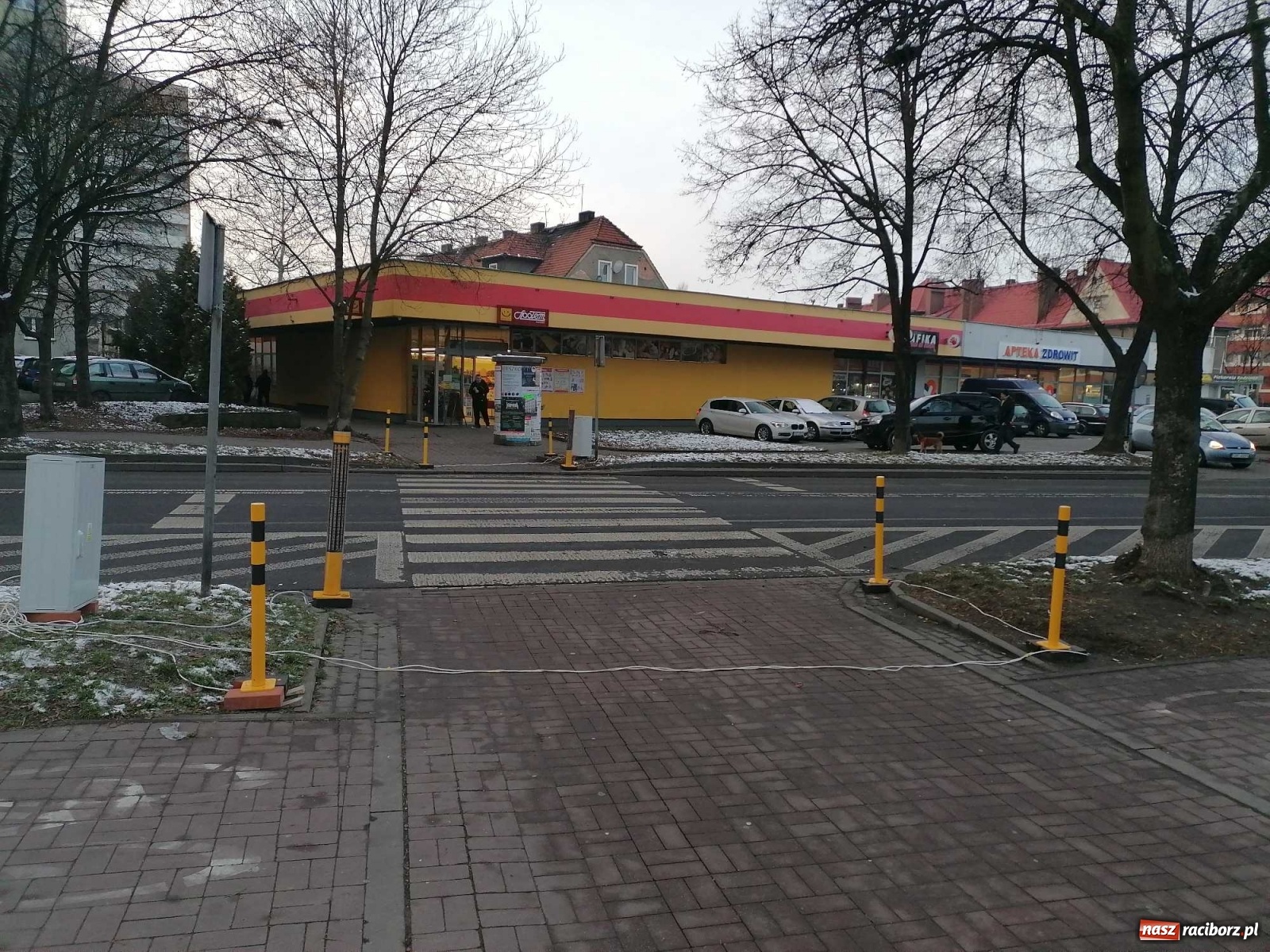 Zdjęcie w galerii na portalu naszraciborz.pl: Safepass testowany w Raciborzu. Ludzie bali się wejść na przejście wiadomości z regionu