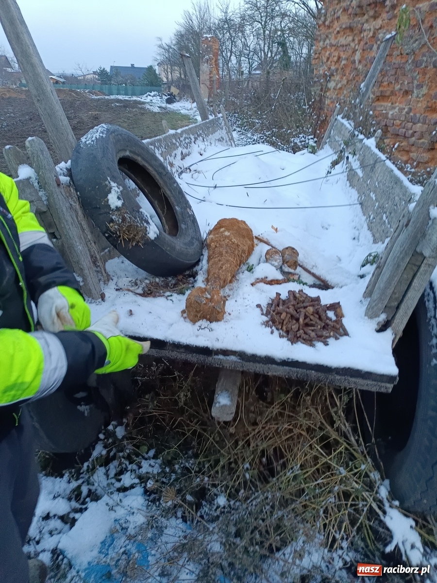 Zdjęcie w galerii na portalu naszraciborz.pl: Posowieckie stanowisko bojowe odkryte w Tworkowie [FOTO] wiadomości z regionu