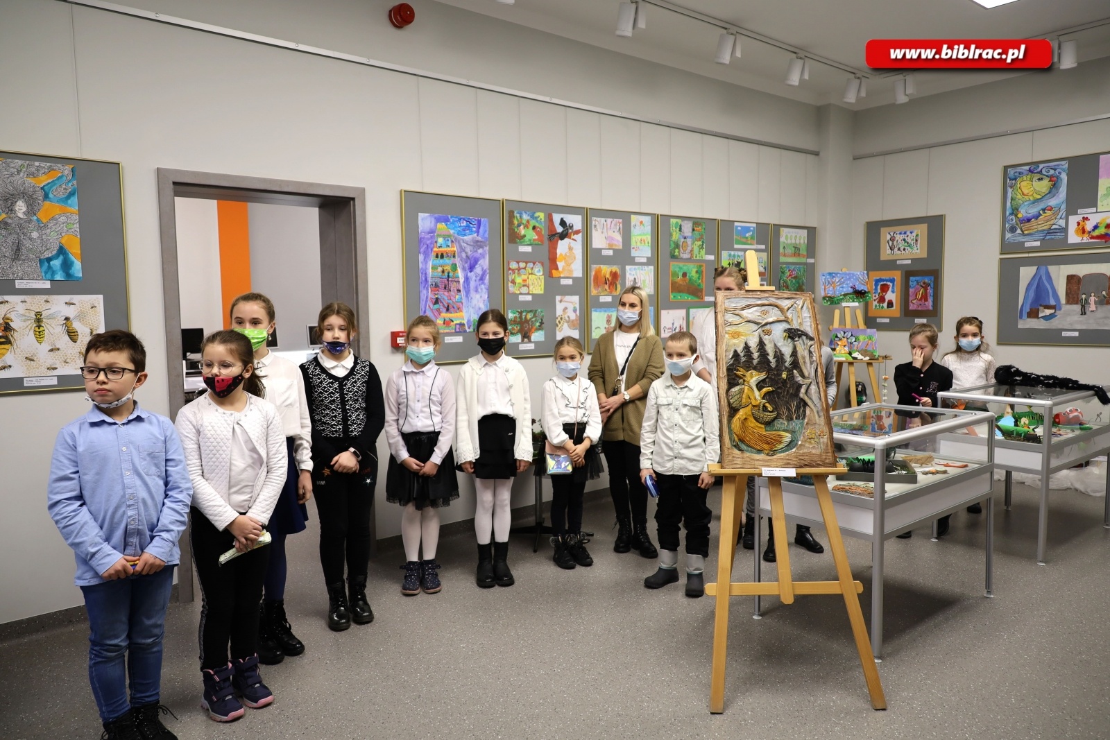 Zdjęcie w galerii na portalu naszraciborz.pl: Mistrzowie Kaligrafii rywalizowali w raciborskiej bibliotece wiadomości z regionu