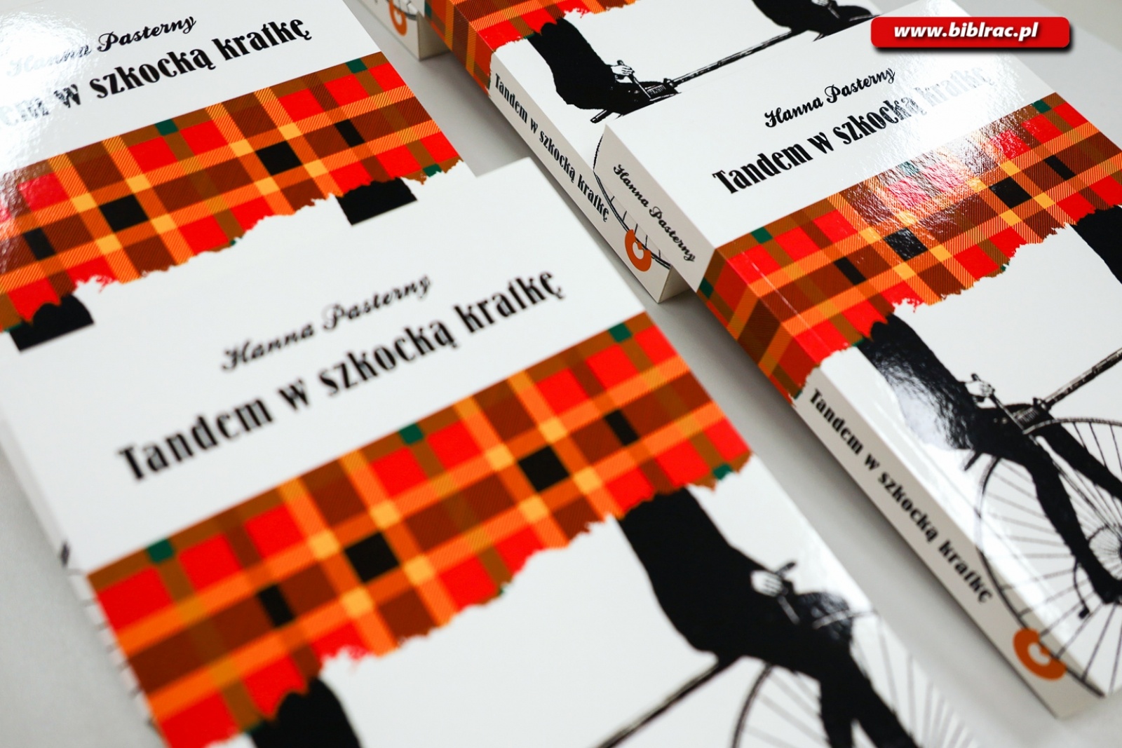 Zdjęcie w galerii na portalu naszraciborz.pl: Białą laską w stereotypy – Hanna Pasterny była gościem raciborskiej biblioteki wiadomości z regionu