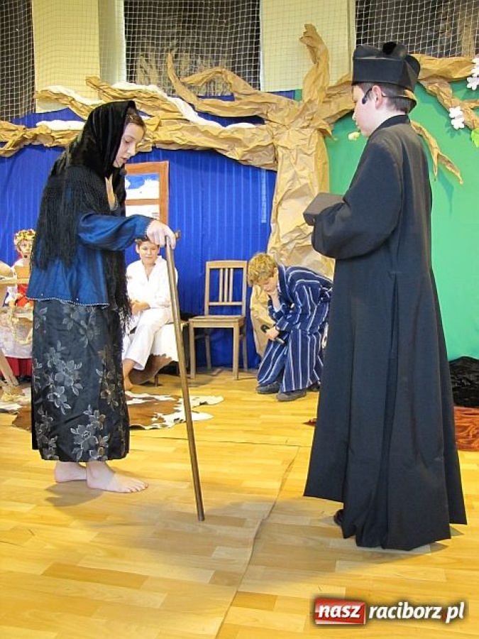 Zdjęcie w galerii na portalu naszraciborz.pl: Szkoła na Płoni obchodziła imieniny wiadomości z regionu