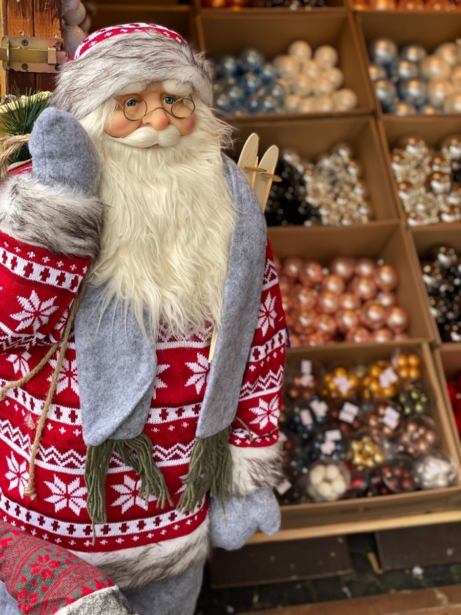 Zdjęcie w galerii na portalu naszraciborz.pl: Świat Prezentów jeszcze bliżej was - na zamku, na placu Dominikańskim i przy Auchan wiadomości z regionu