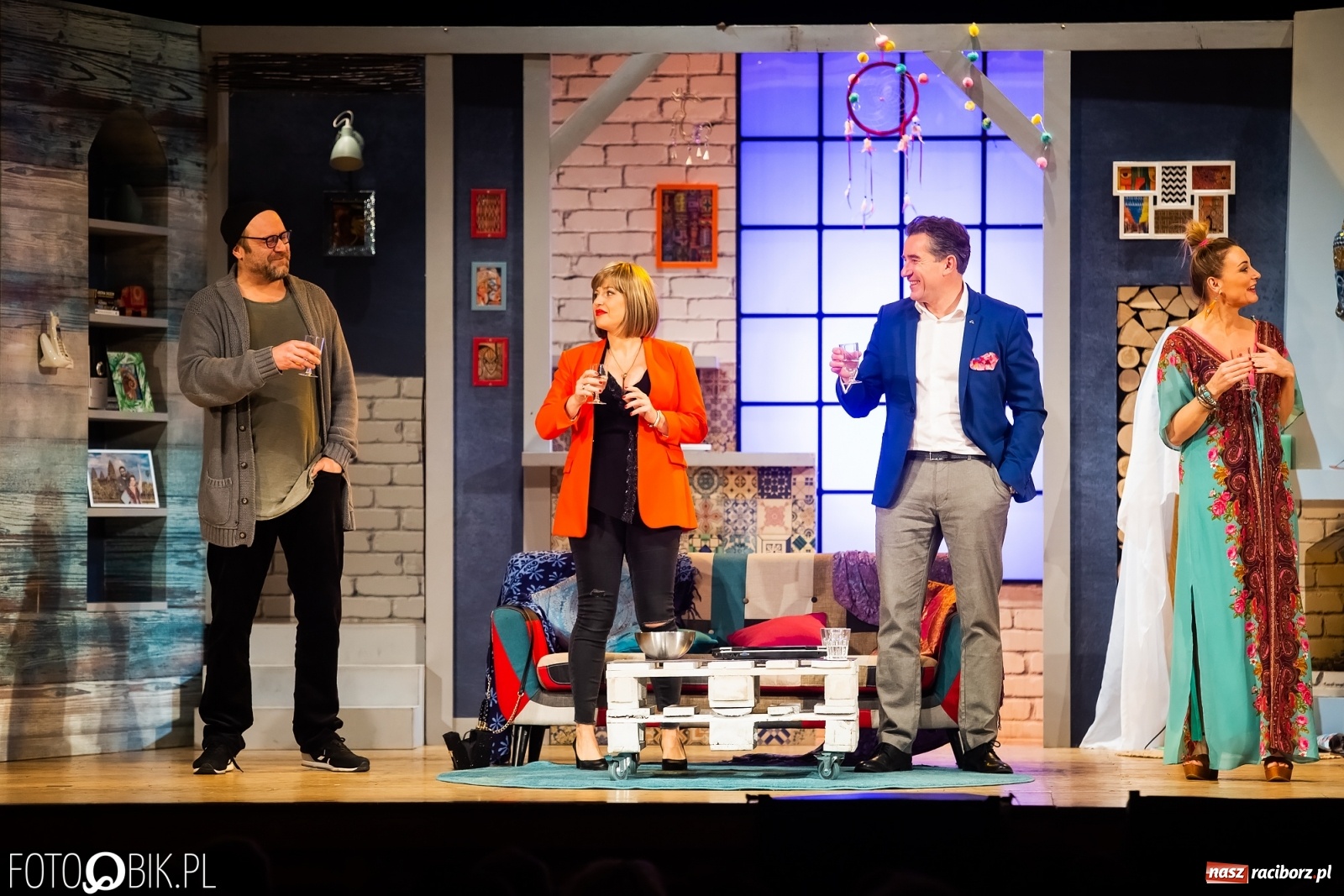 Zdjęcie w galerii na portalu naszraciborz.pl: Wiesz, że wiem z plejadą gwiazd w RCK wiadomości z regionu