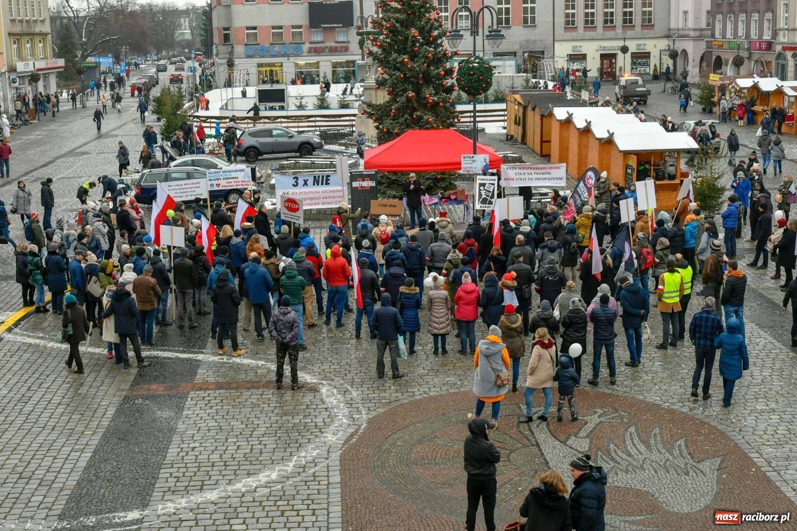 Zdjęcie w galerii na portalu naszraciborz.pl: Stop Segregacji Sanitarnej - protest w Raciborzu [FOTO i WIDEO] wiadomości z regionu