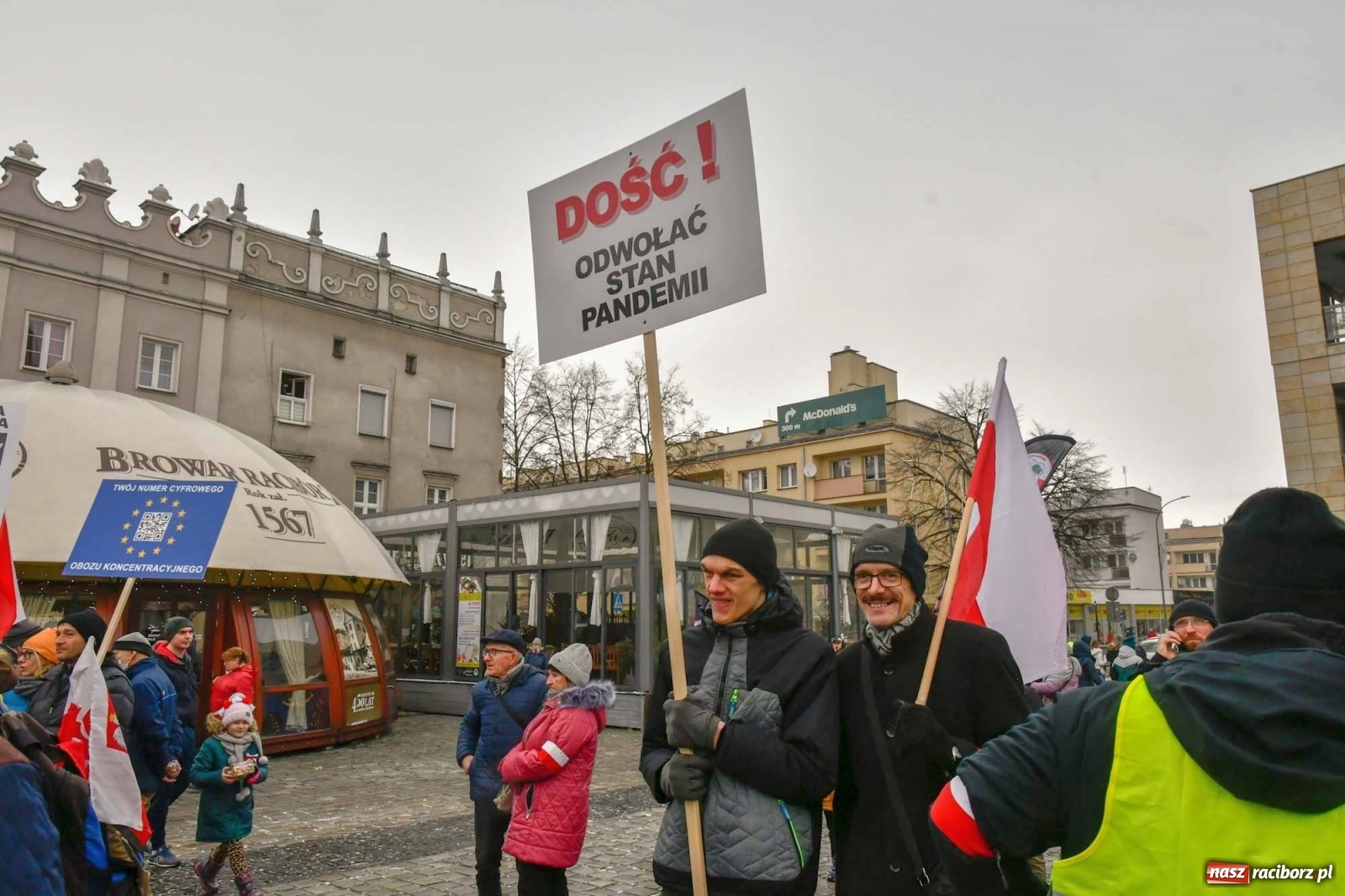 Zdjęcie w galerii na portalu naszraciborz.pl: Stop Segregacji Sanitarnej - protest w Raciborzu [FOTO i WIDEO] wiadomości z regionu