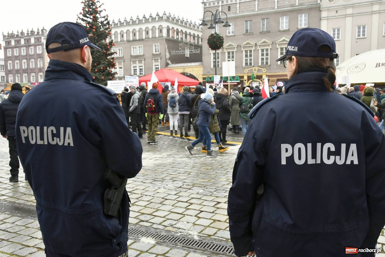 Zdjęcie w galerii na portalu naszraciborz.pl: Stop Segregacji Sanitarnej - protest w Raciborzu [FOTO i WIDEO] wiadomości z regionu