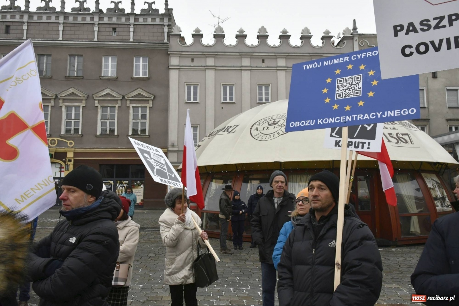 Zdjęcie w galerii na portalu naszraciborz.pl: Stop Segregacji Sanitarnej - protest w Raciborzu [FOTO i WIDEO] wiadomości z regionu