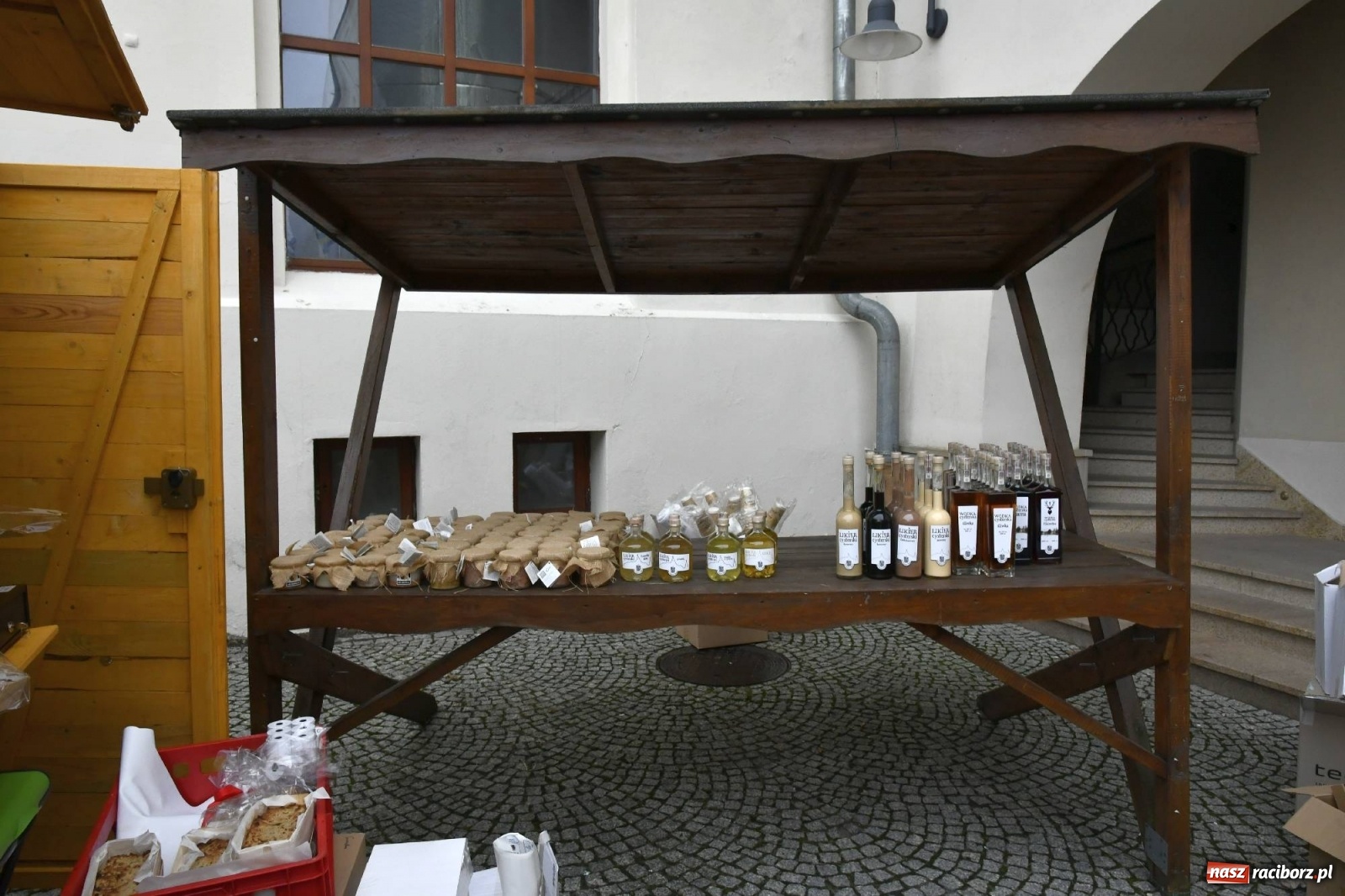 Zdjęcie w galerii na portalu naszraciborz.pl: Ruszył jarmark na zamku w Raciborzu [FOTO i WIDEO] wiadomości z regionu