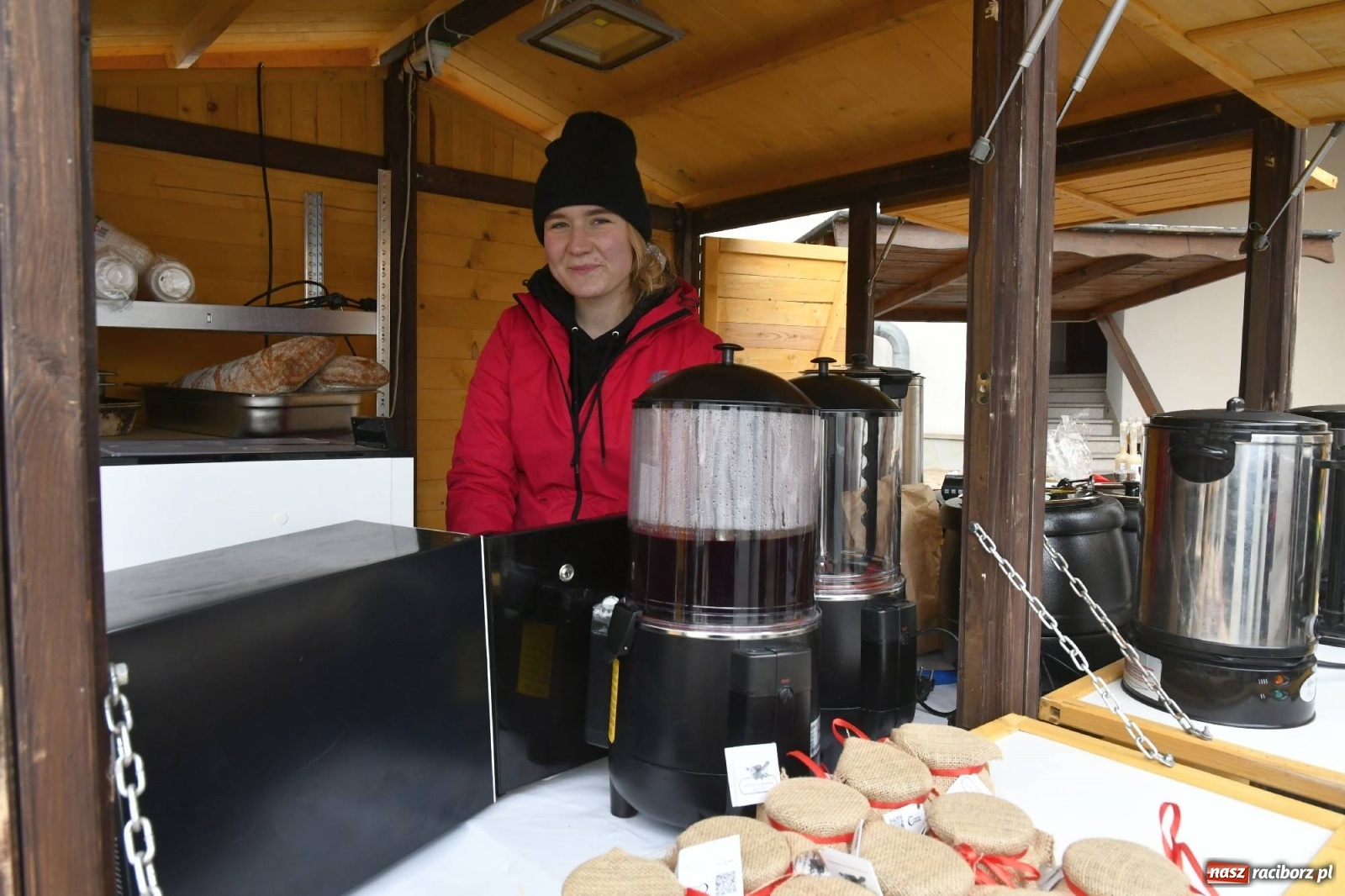 Zdjęcie w galerii na portalu naszraciborz.pl: Ruszył jarmark na zamku w Raciborzu [FOTO i WIDEO] wiadomości z regionu
