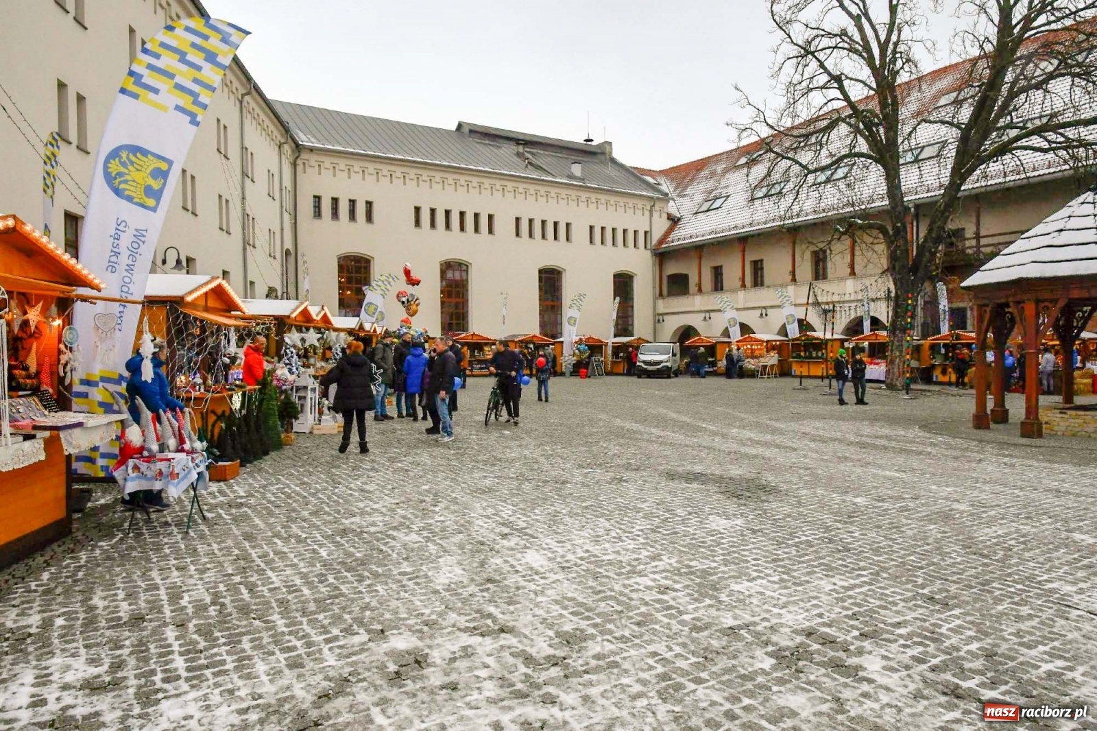 Zdjęcie w galerii na portalu naszraciborz.pl: Ruszył jarmark na zamku w Raciborzu [FOTO i WIDEO] wiadomości z regionu