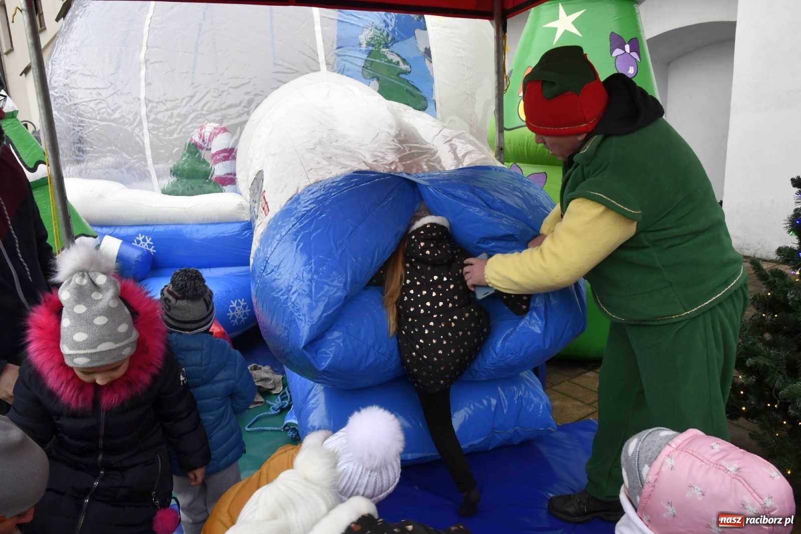 Zdjęcie w galerii na portalu naszraciborz.pl: Ruszył jarmark na zamku w Raciborzu [FOTO i WIDEO] wiadomości z regionu