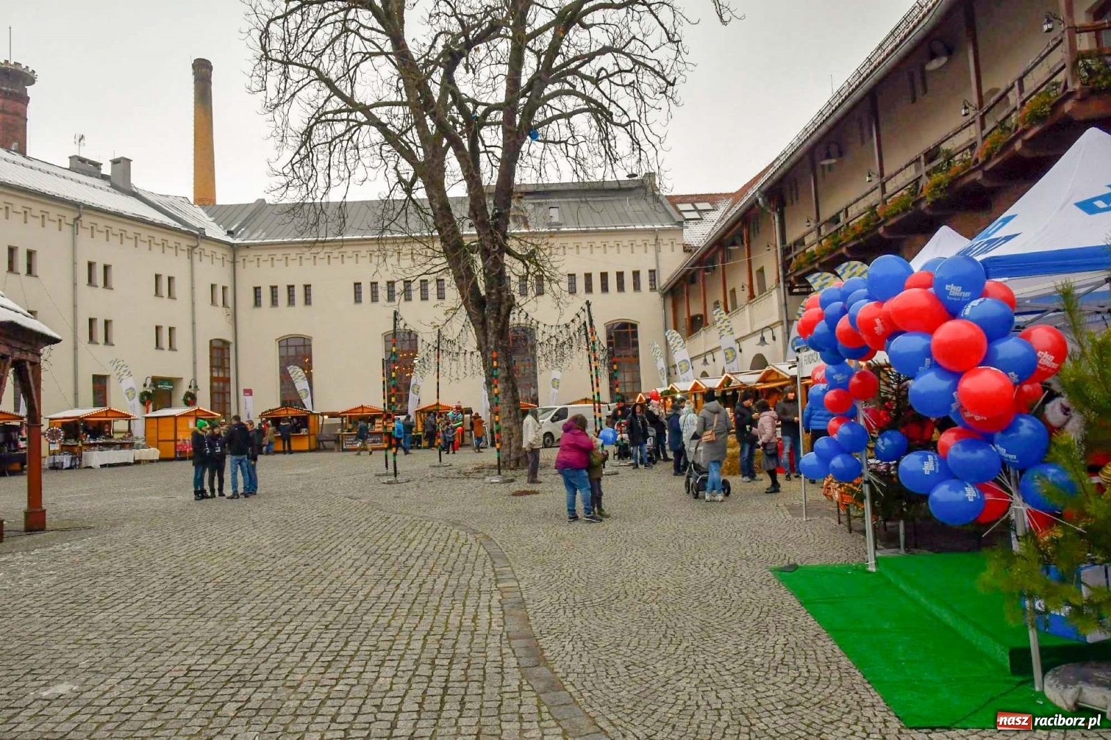 Zdjęcie w galerii na portalu naszraciborz.pl: Ruszył jarmark na zamku w Raciborzu [FOTO i WIDEO] wiadomości z regionu