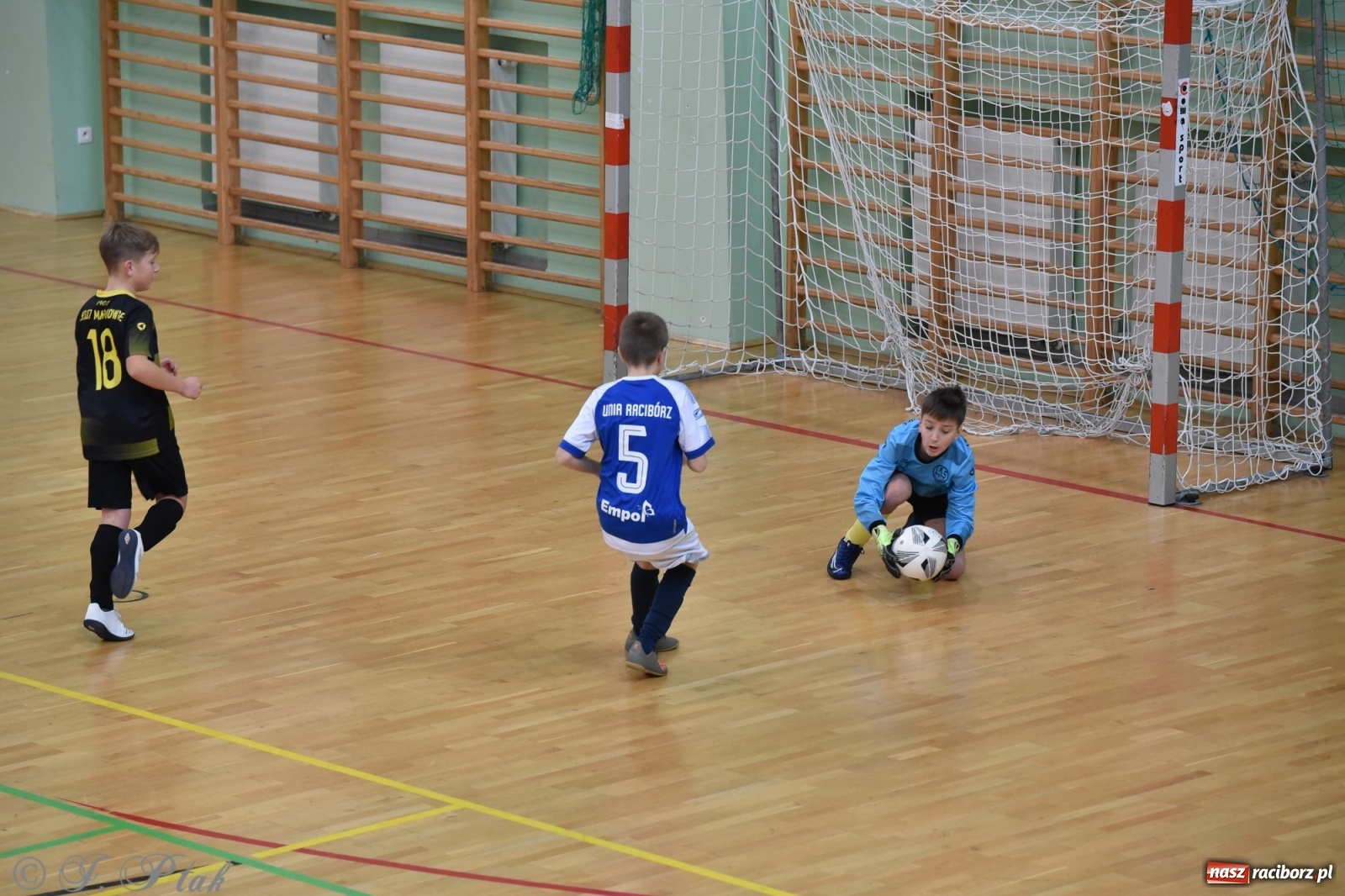 Zdjęcie w galerii na portalu naszraciborz.pl: Halowy turniej o puchar prezesa LKS 07 Markowice [FOTO] wiadomości z regionu
