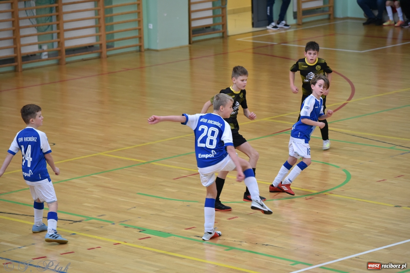 Zdjęcie w galerii na portalu naszraciborz.pl: Halowy turniej o puchar prezesa LKS 07 Markowice [FOTO] wiadomości z regionu