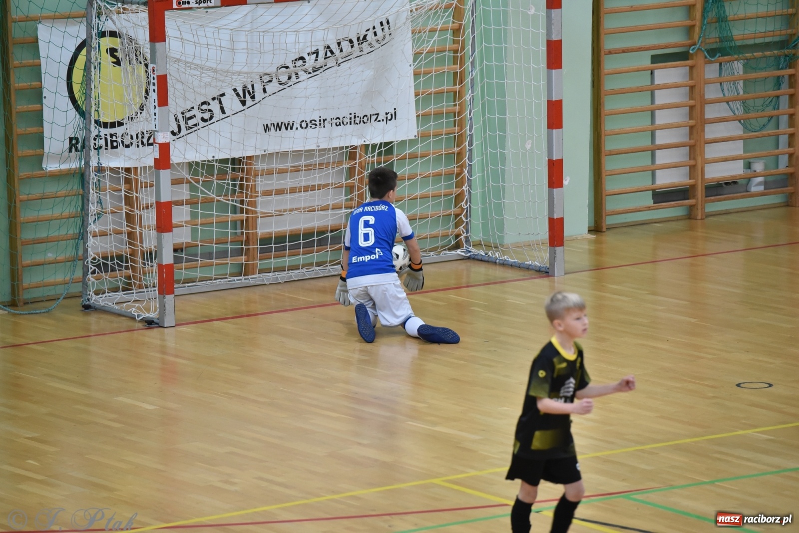 Zdjęcie w galerii na portalu naszraciborz.pl: Halowy turniej o puchar prezesa LKS 07 Markowice [FOTO] wiadomości z regionu